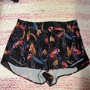 Lululemon Hotty Hot High Rise 4” Shorts